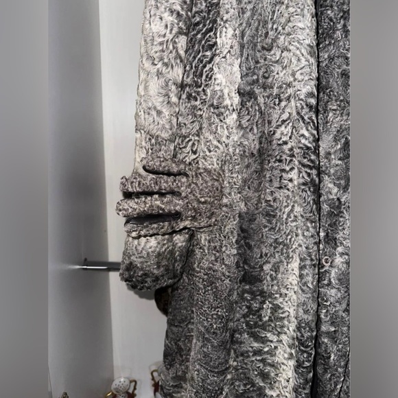 Persian Lamb - Vintage Coat - Woman’s size XXL - Gray - and Matching Gloves - Picture 5 of 5